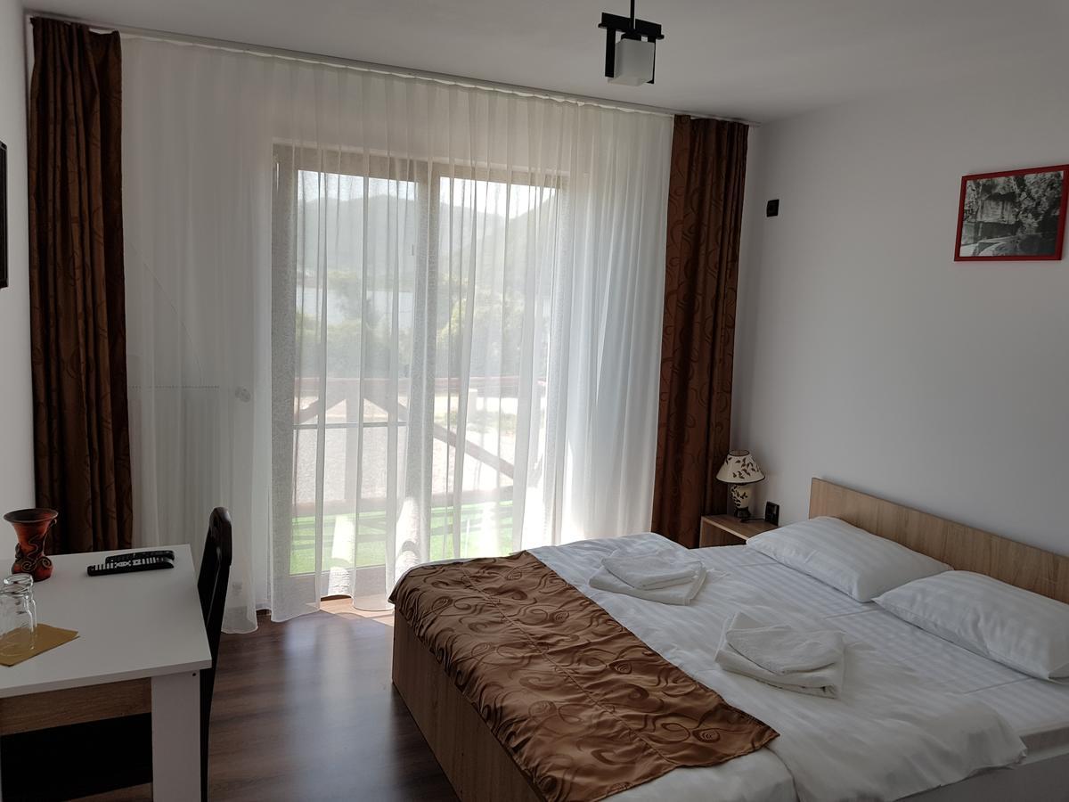 Clisura Dunarii - Pensiunea Casa Creta Liborajdea Exterior foto